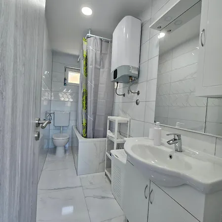 Lucin Apartment